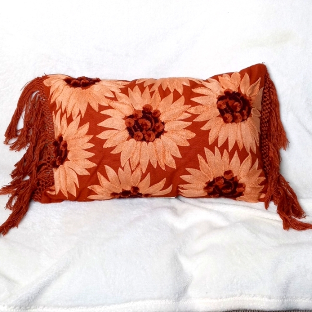Throw pillow